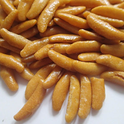 Купить Закуска шутих риса шутихи риса arare Kakinotane оптовая хрустящая небольшая первоначальная online manufacture