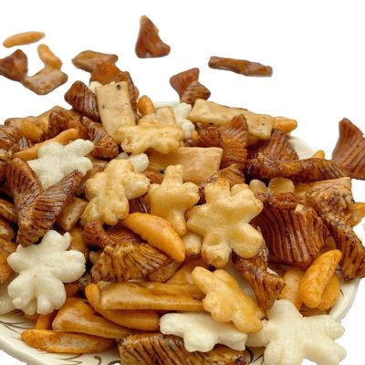 Купить Закуска хруста слойки вкуса Glutinous японских шутих риса очень вкусная online manufacture