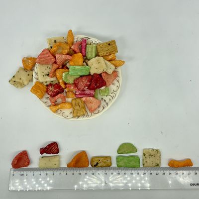 Купить Хрустящие запеченные клейкие рисовые крекеры с крахмалом тапиоки многообразные формы 7.5 кг оптовая упаковка online manufacture