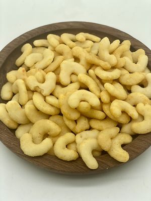 Купить Покупатели OEM любят наши вкусные хрустящие рисовые закуски, сделанные из высококачественных зерновых для здорового перекуса online manufacture