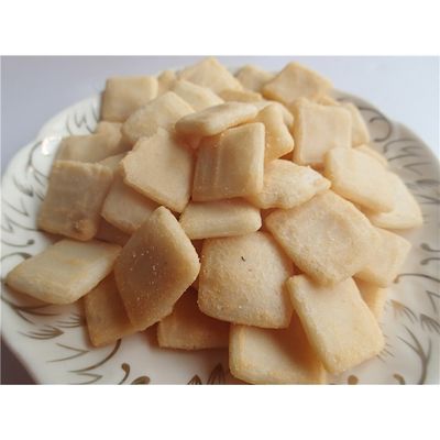 Хорошая цена Лимонные кисловочные закуски шутихи риса закуски жареных рисов соленые японские онлайн