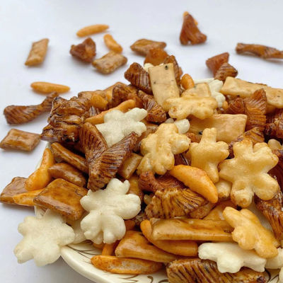 Хорошая цена Закуски шутих риса соевого соуса оптового очень вкусного питания закусок японские смешанные онлайн