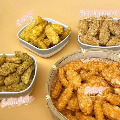 Хорошая цена Хрустящая закуска шутихи риса вкуса черного перца Chili карри морской водоросли зажарила онлайн