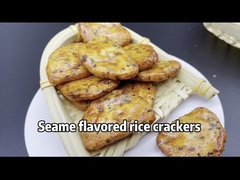 Хрустящая шутиха жареных рисов закуски вкуса черного перца Chili карри морской водоросли шутих риса